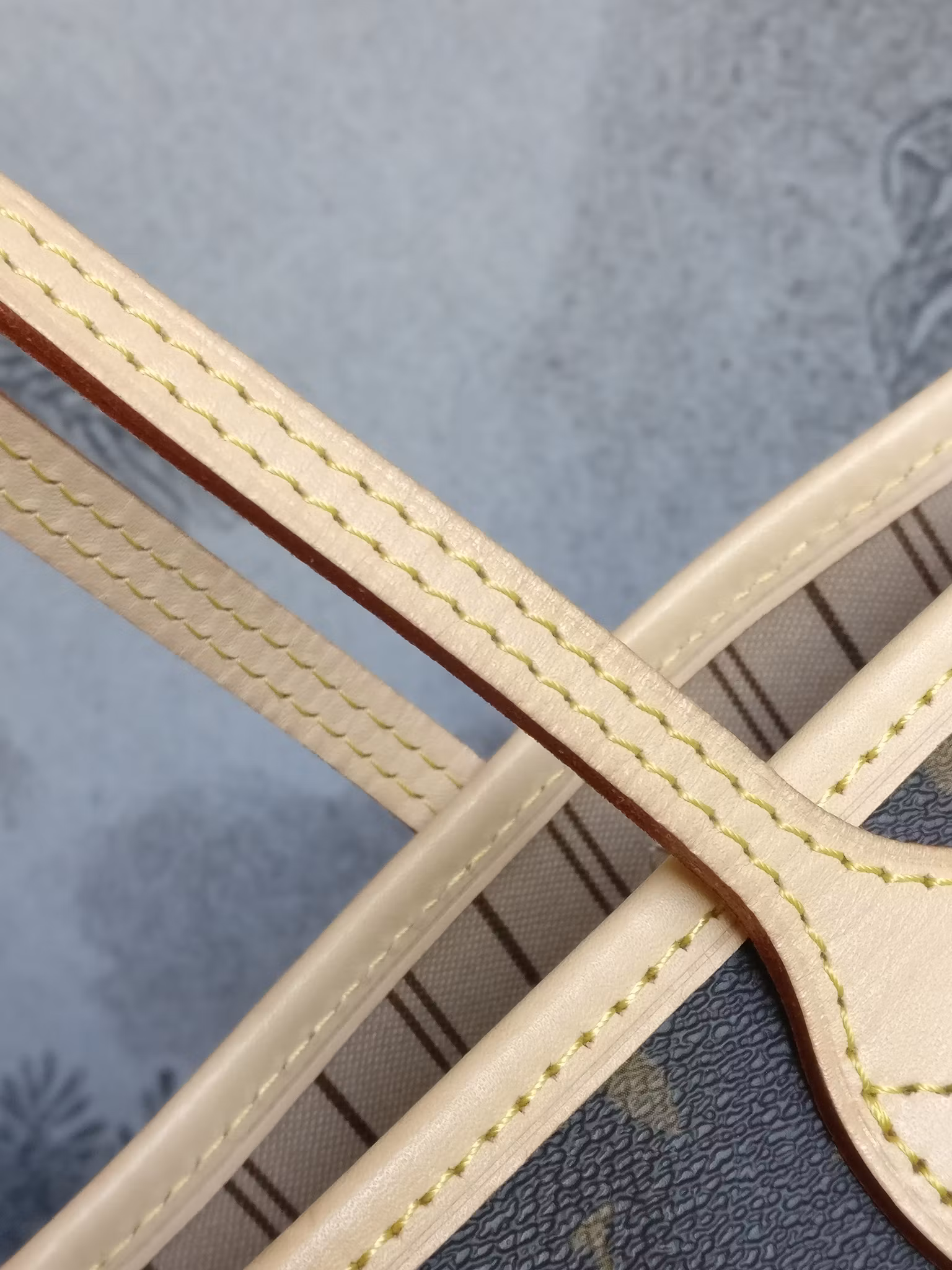 Louis Vuitton Neverfull MM
