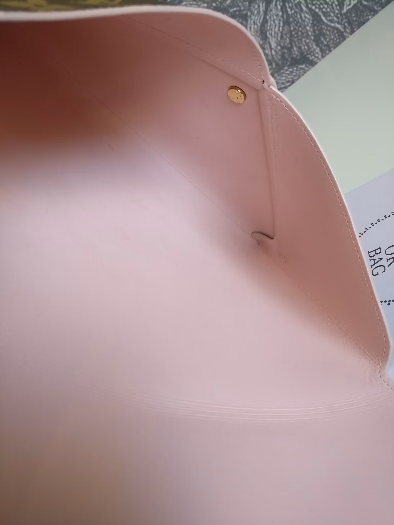 Louis Vuitton Kirigami L
