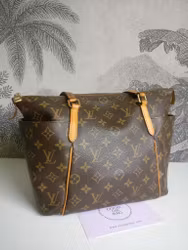 Louis Vuitton Totally PM