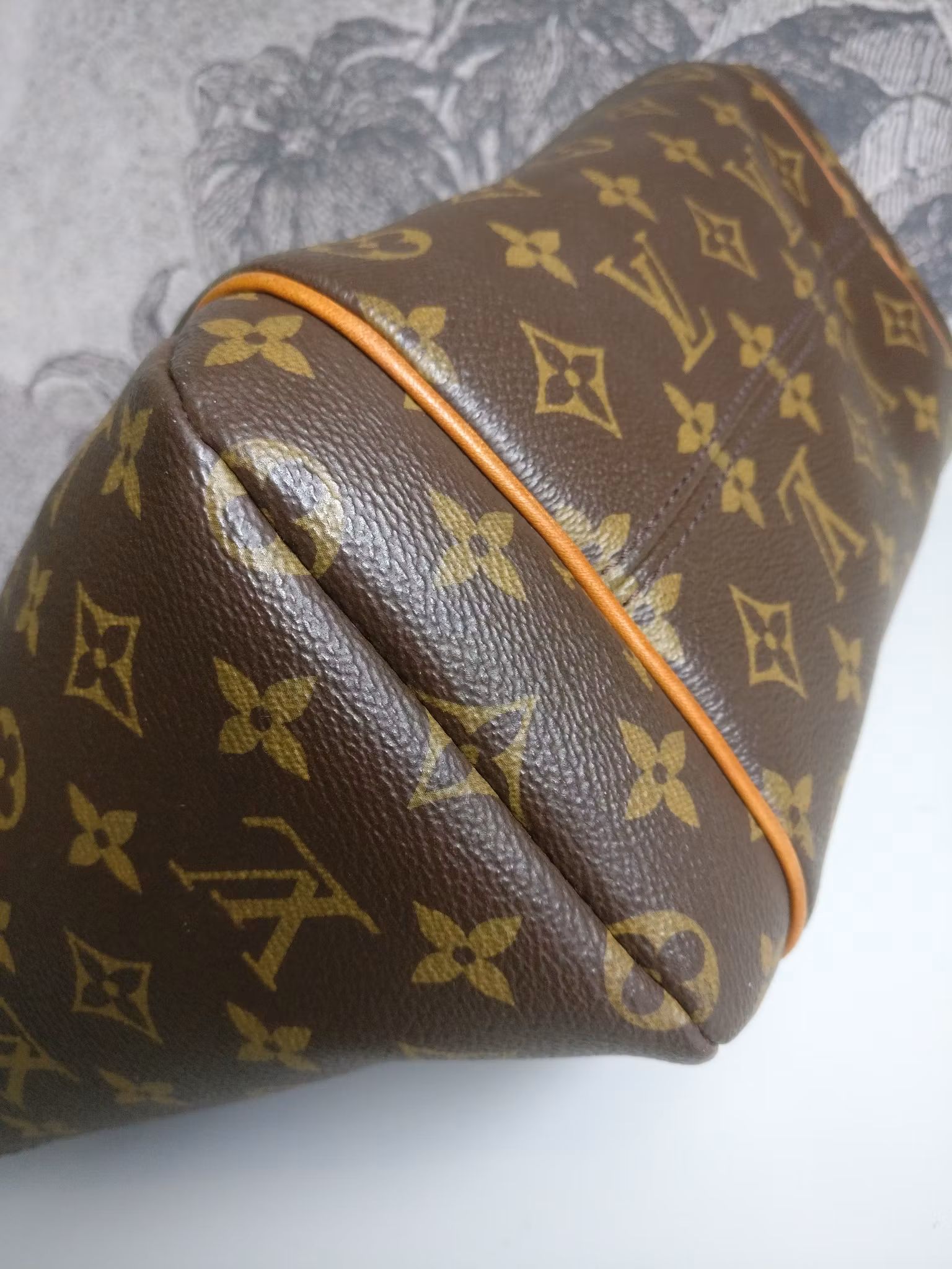 Louis Vuitton Totally PM