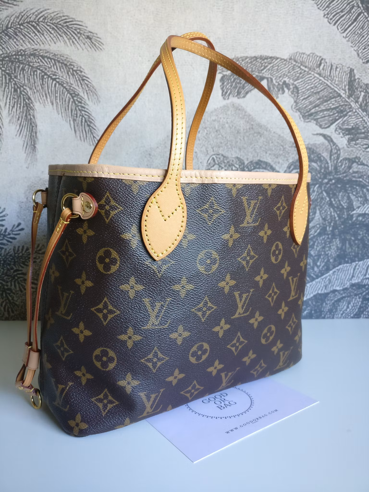 Louis Vuitton Neverfull PM