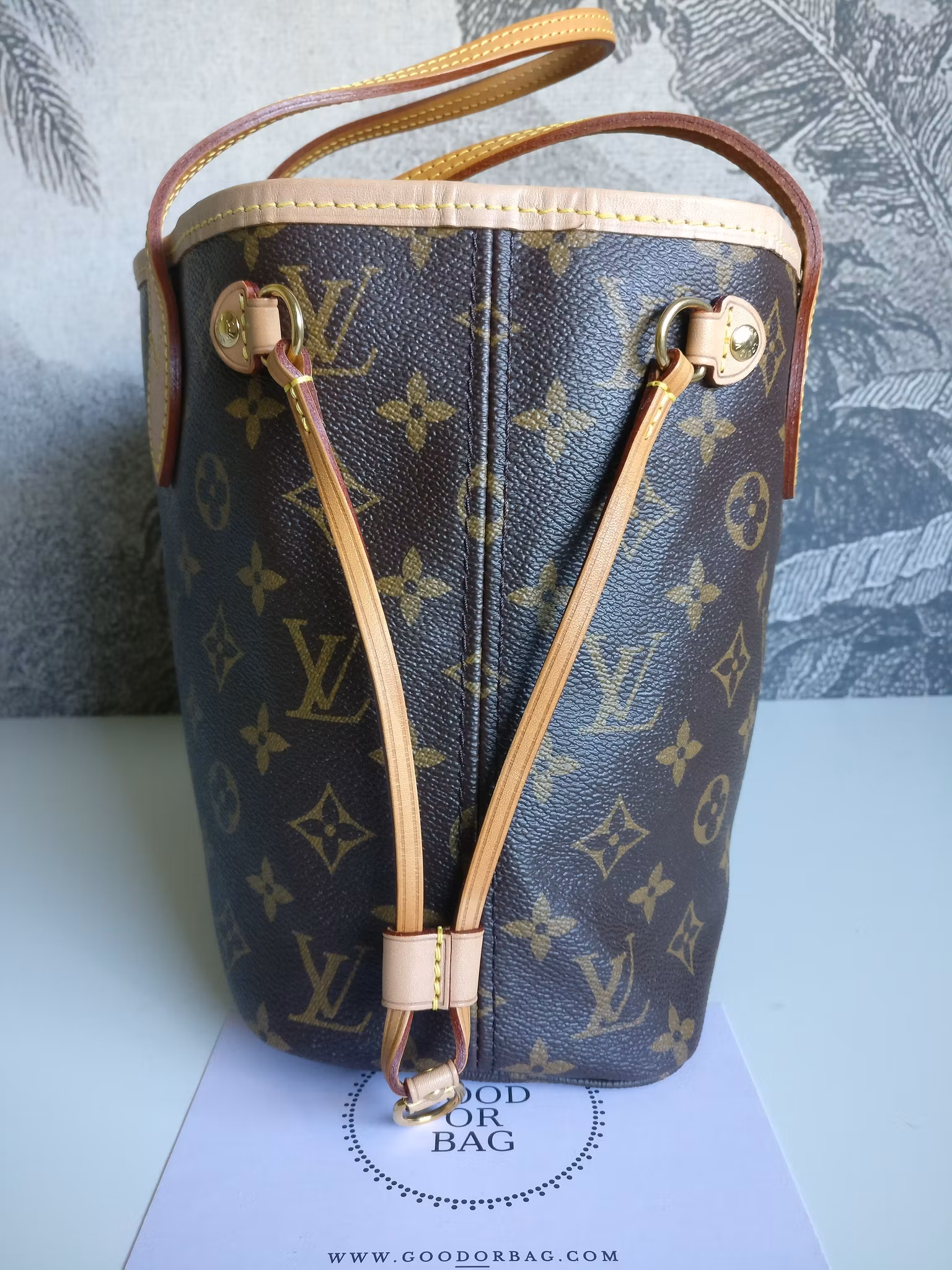 Louis Vuitton Neverfull PM