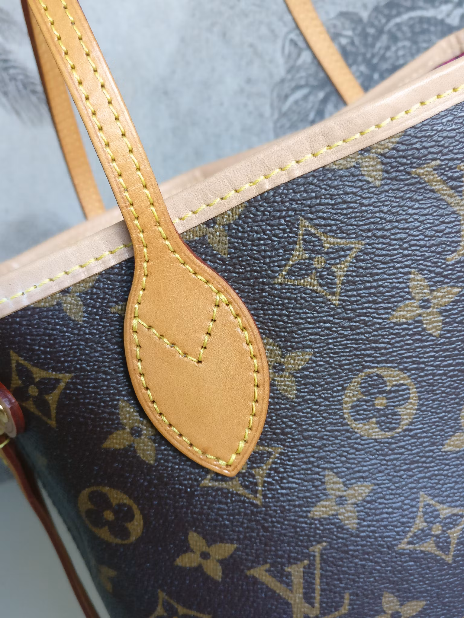 Louis Vuitton Neverfull PM