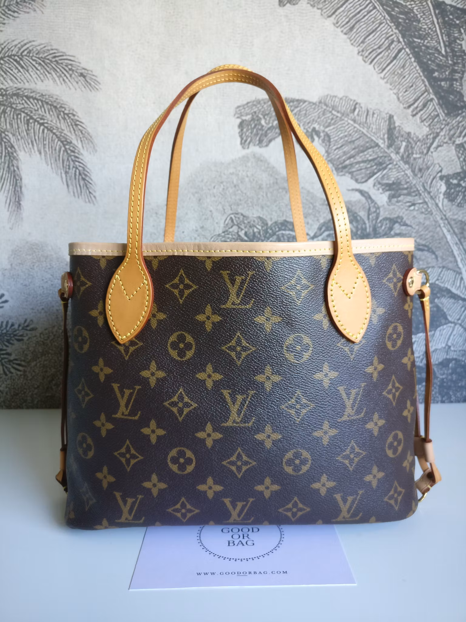 Louis Vuitton Neverfull PM