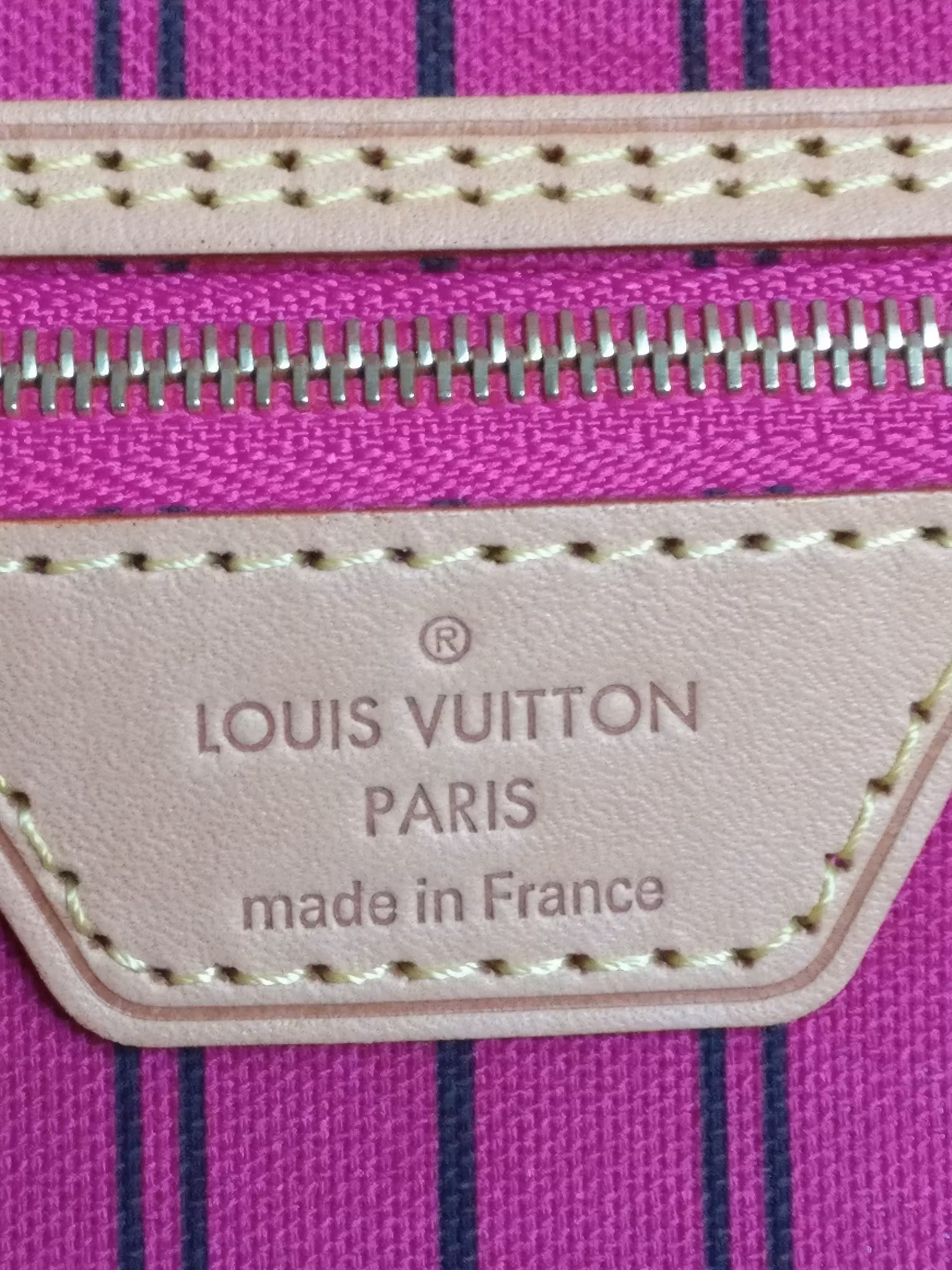 Louis Vuitton Neverfull PM