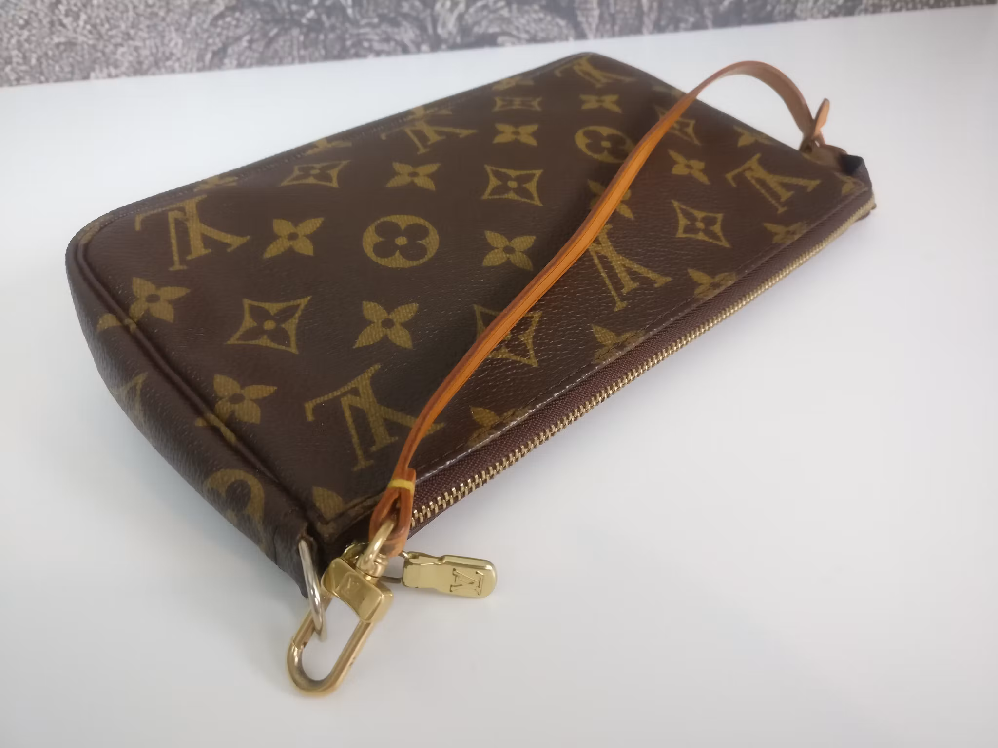 Louis Vuitton Pochette Accessoires