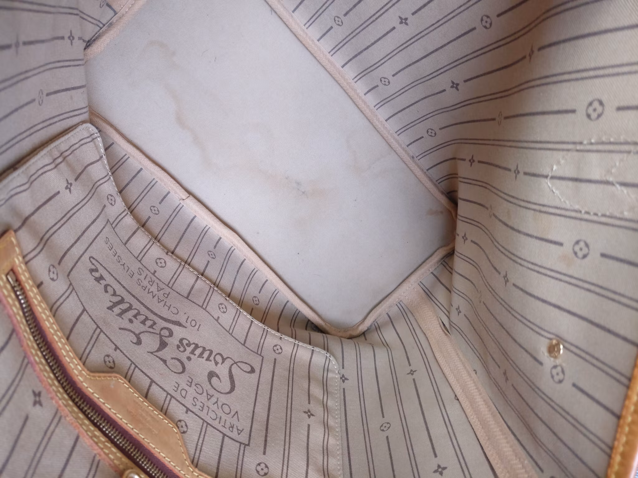 Louis Vuitton Neverfull MM