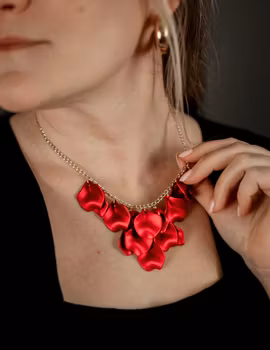 Halsband Midnight Drops - Metallic red