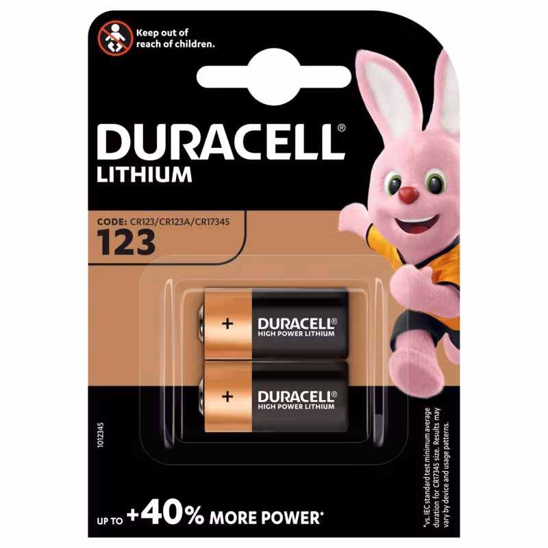 2 x Duracell CR123