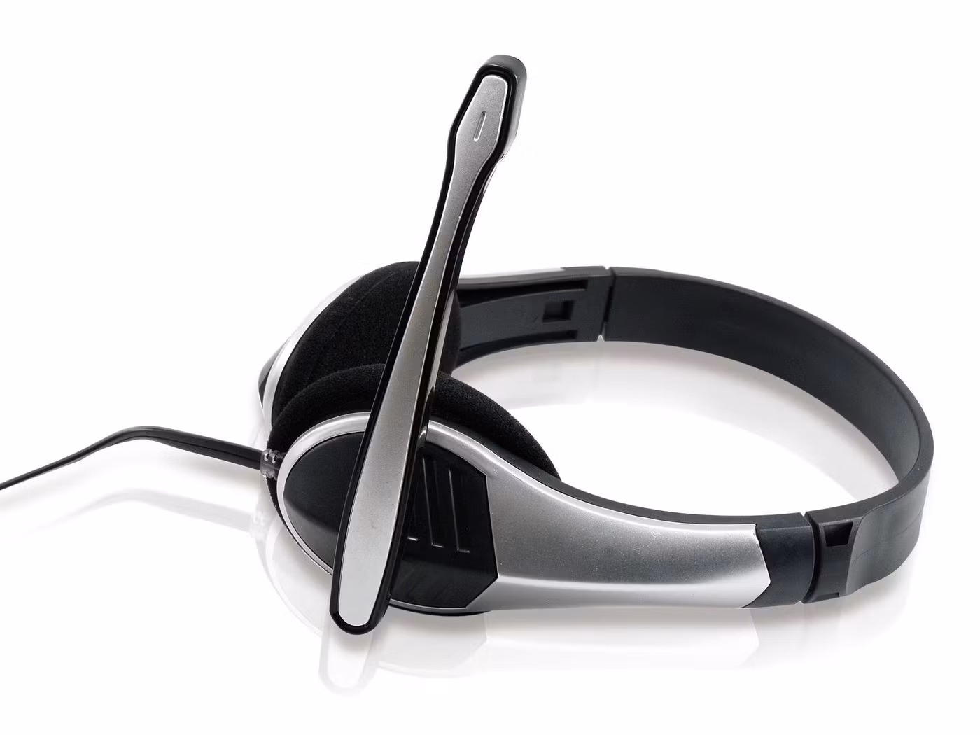 Conceptronic Chatstar Stereoheadset – 3,5 mm, Mikrofon, Volymkontroll, 2 m, Svart/Silver