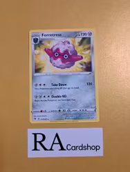 Forretress Rare 114/185 Vivid Voltage Pokemon