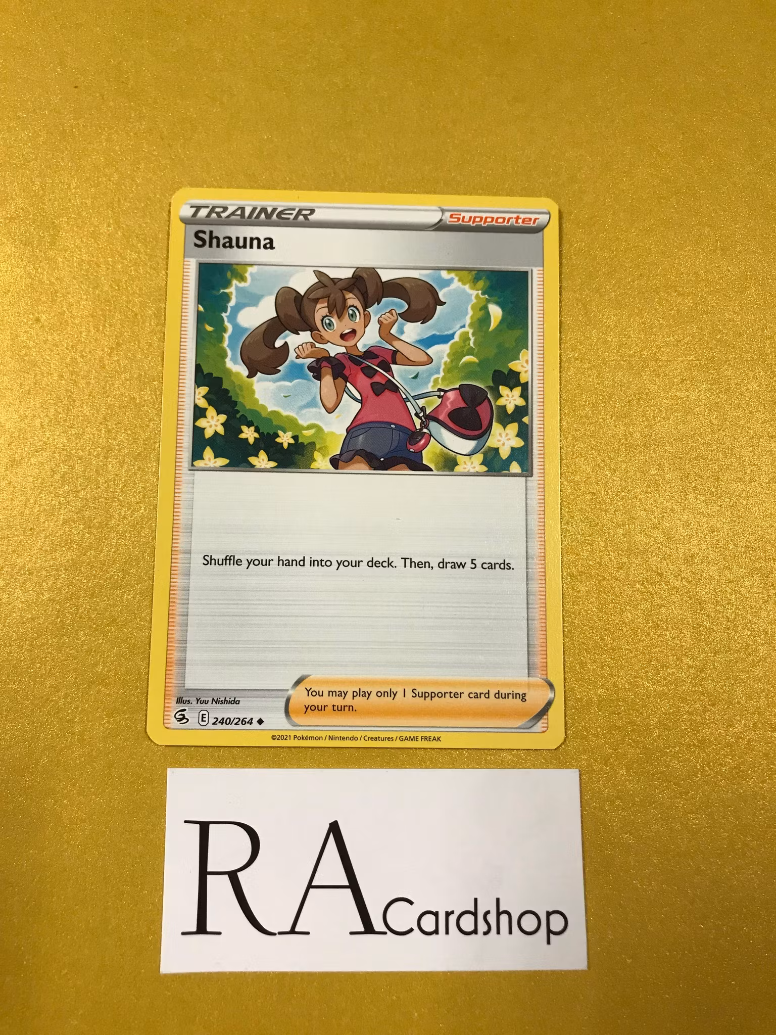 Shauna Uncommon 240/264 Fusion Strike Pokemon