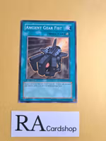 Ancient Gear Fist Common SD10-EN020 Structure Deck: Machine Re-Volt SD10 Yu-Gi-Oh