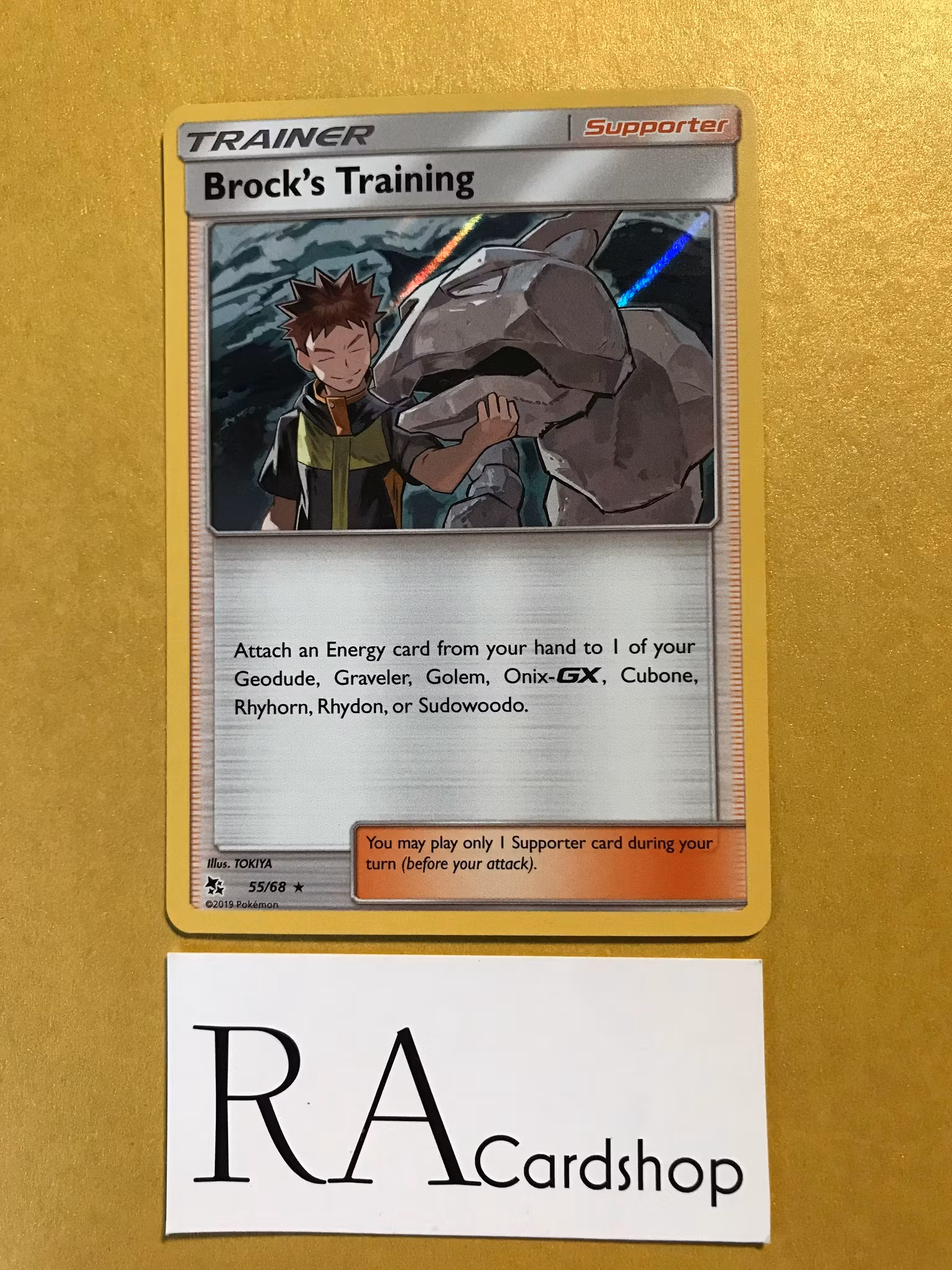 Brocks Training Holo Rare 55/68 Hidden Fates Pokemon