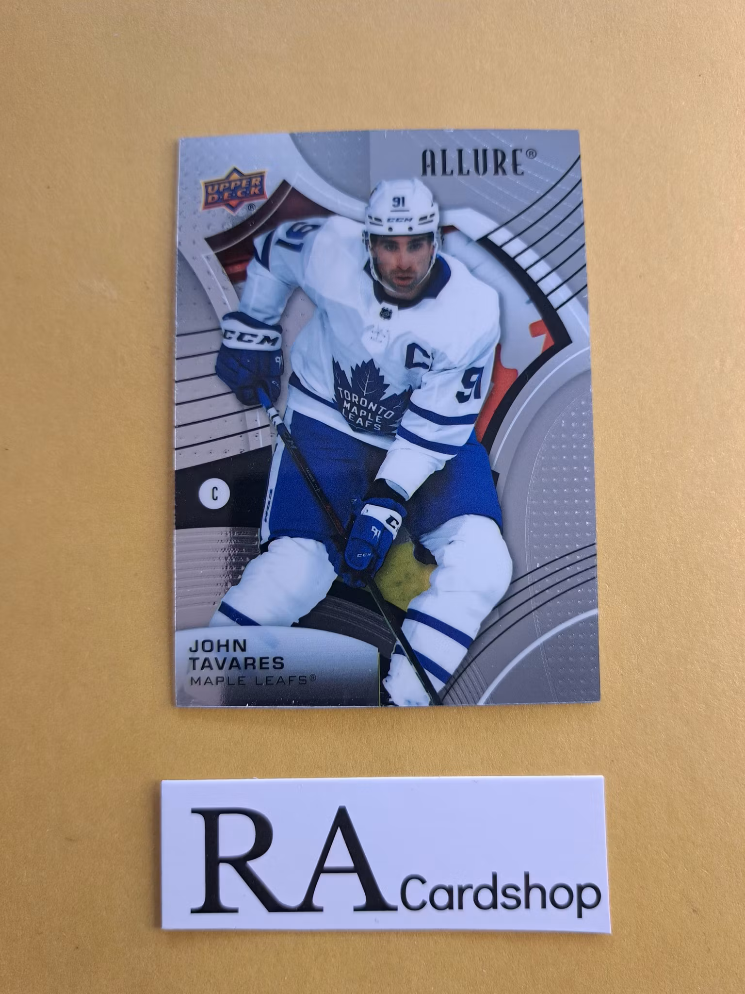 John Tavares Toronto Maple Leafs #44 2021-22 Upper Deck Allure