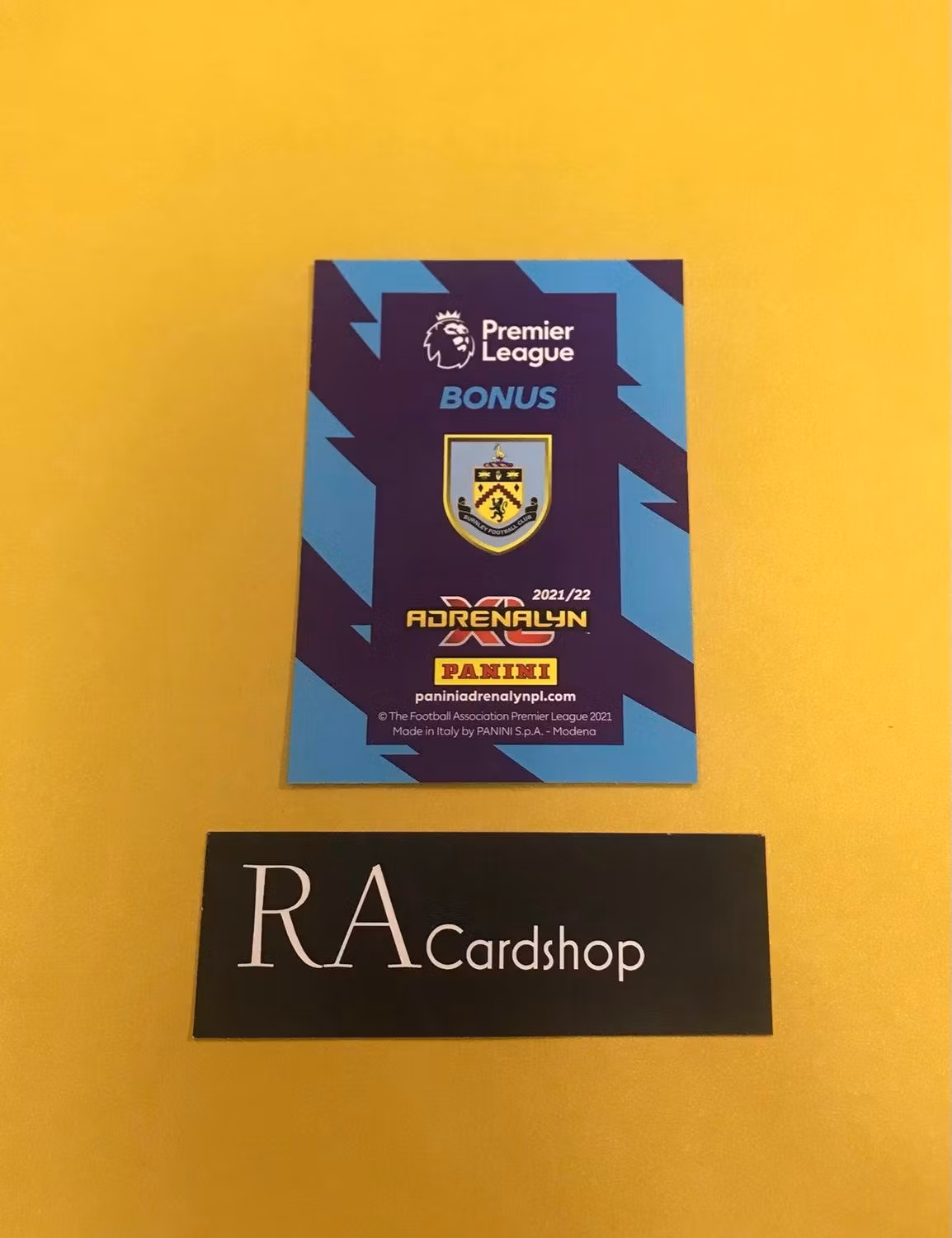 PBURNLEY CLUB CREST #82 2021-22 Premier League Adrenalyn XL