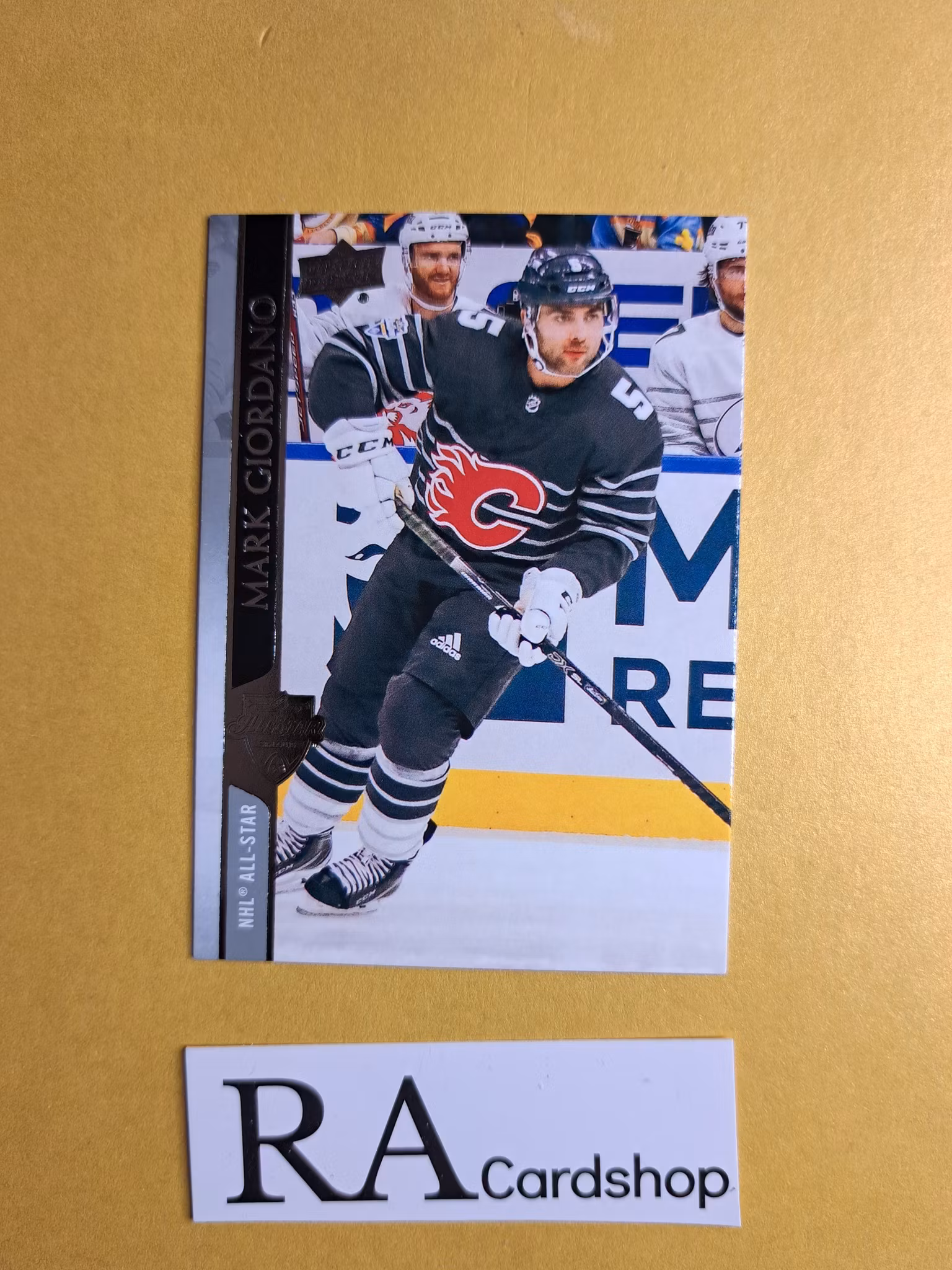 #678 Mark Giordano Upper Deck Extended Series Hockey