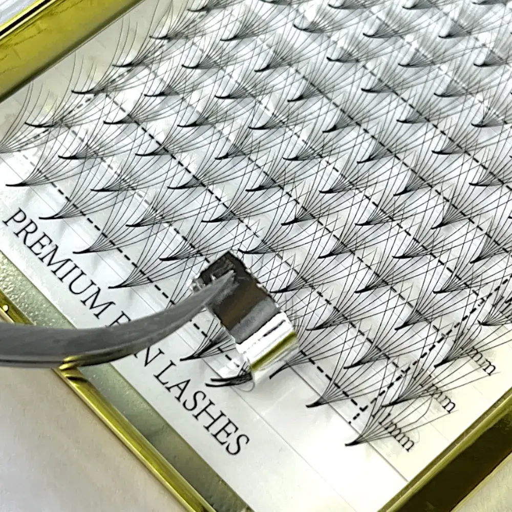8D Pre-made volume lashes 0.05 C - NARROW ROOT