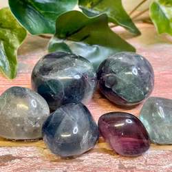 Tumlad Regnbågs Fluorit