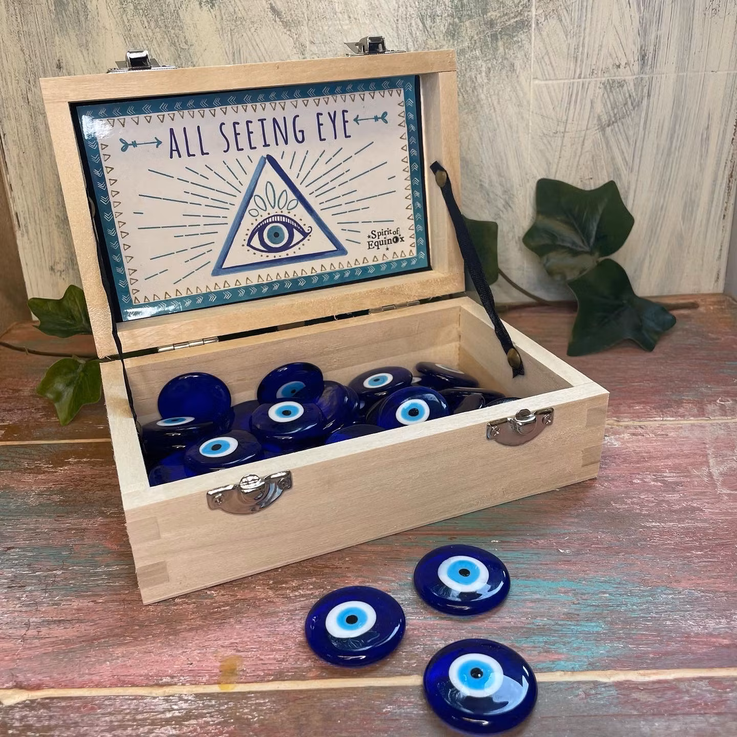 All seeing eyes (Evil eye) lyckoamulett