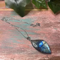 Labradorit halsband