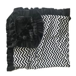 Luxury Cuddle Blanket Chevron med Volang 75x90cm