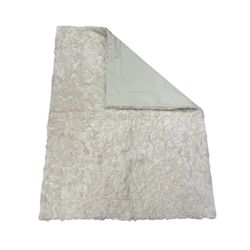White fur blanket