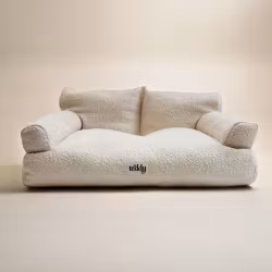 By Teddy Teddington Hundsoffa