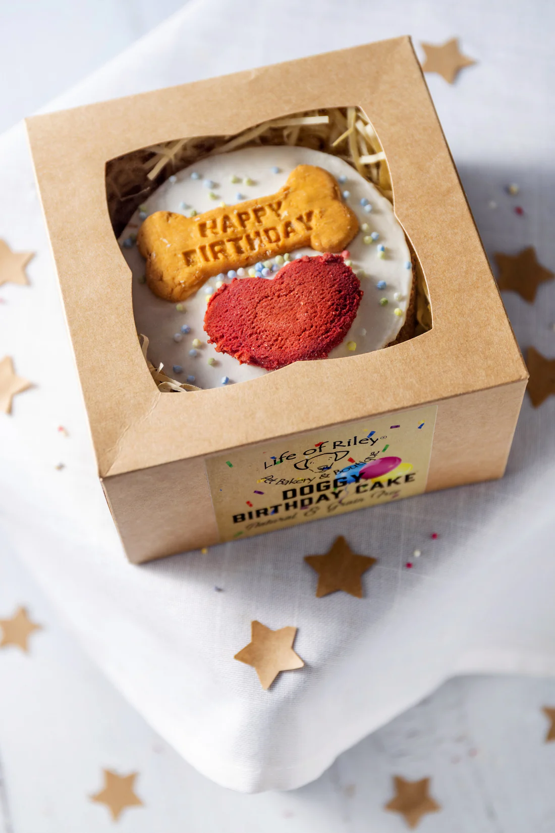 Luxury Dog Birthday Cake – Spannmålsfri m Jordnötssmör & Sockerfri Glasyr