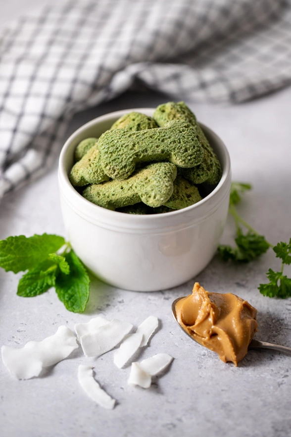 Minty Fresh Breath Biscuit Bones – Spannmålsfria Hundkex för Frisk Andedräkt