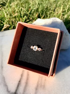 Ring med Labb-odlade diamanter
