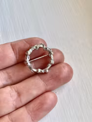 Silverkrans brosch
