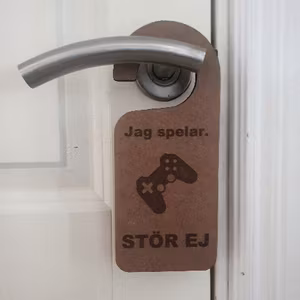 Dörrskylt hänge