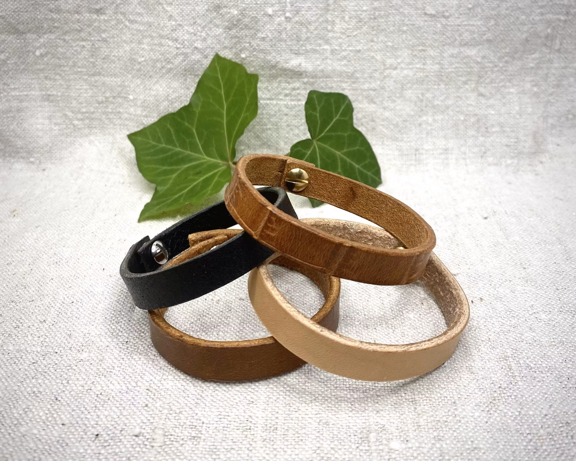 Läderarmband, smalt, enkelt - Me by Drea