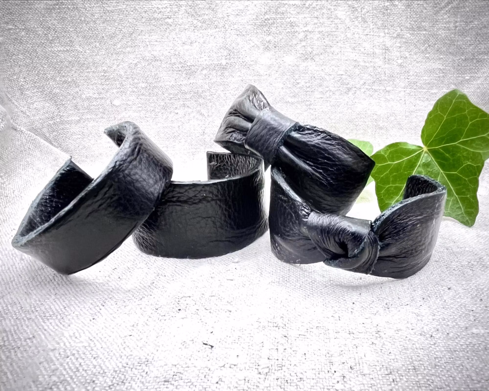 Läderarmband, stelt/formbart - Me by Drea