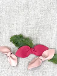 Ceriserosa läderrosett-spänne, liten