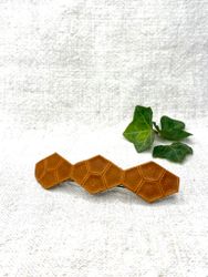 Brun "Honey" hårklämma i läder