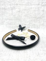 Svart diadem, med utbytbar läder-detalj