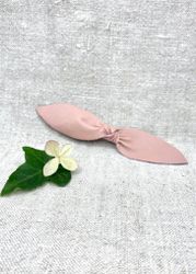 Rosa läderrosett-klämma, stor