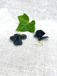 Svart "Petal"