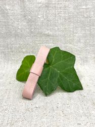 Hårklämma, liten med rosa läderrosett