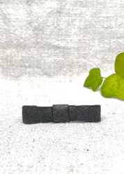 Hårklämma, liten med svart-glittrig läderrosett