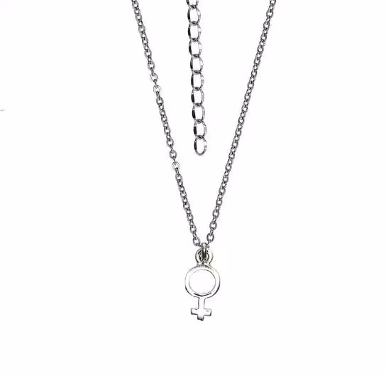 Venus liten nätt kvinnosymbol i 925 sterling silver men tunn vacker silverkedja hos EriCsson Ur och Guld