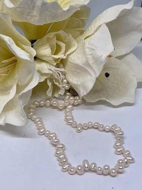 Sötvattenpärlor Halsband 42 cm barocka pärlor hos EriCssson ur och Guld