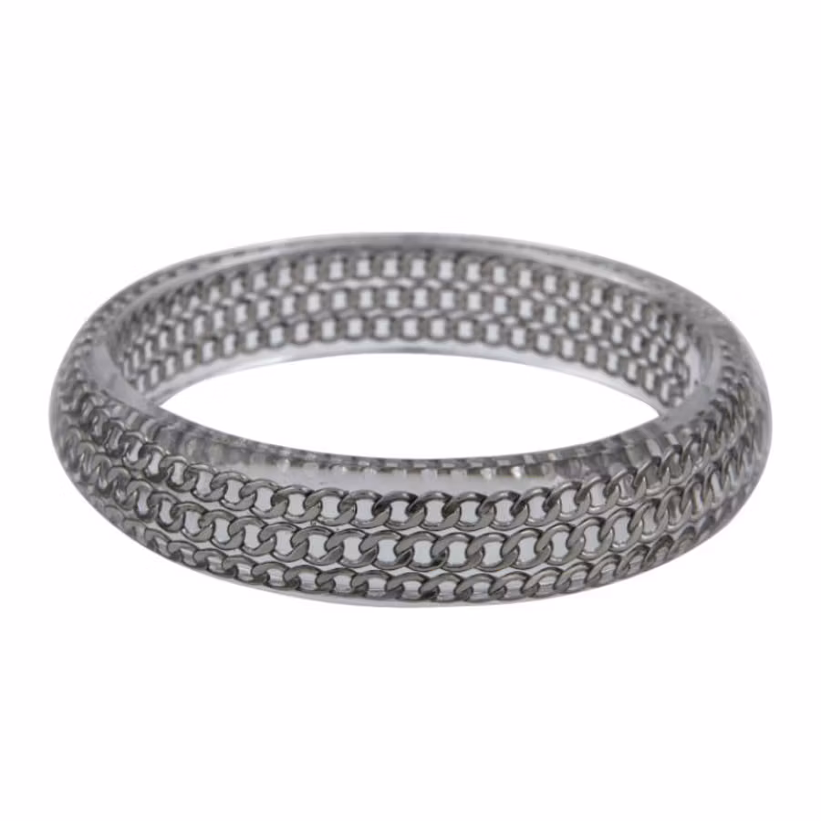 Sif Jakobs Armring i resin med inbäddade pansarkedjor