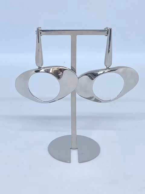 Stora silver örhänge från Scoop