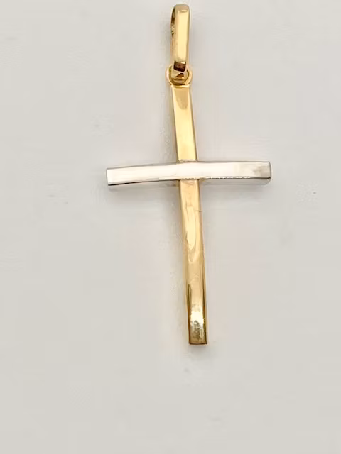 Vackert modernt kors i guld och vitguld Strl 2,8 x1,5 cm Vikt ca 2,05g hos Ericsson Ur och Guld