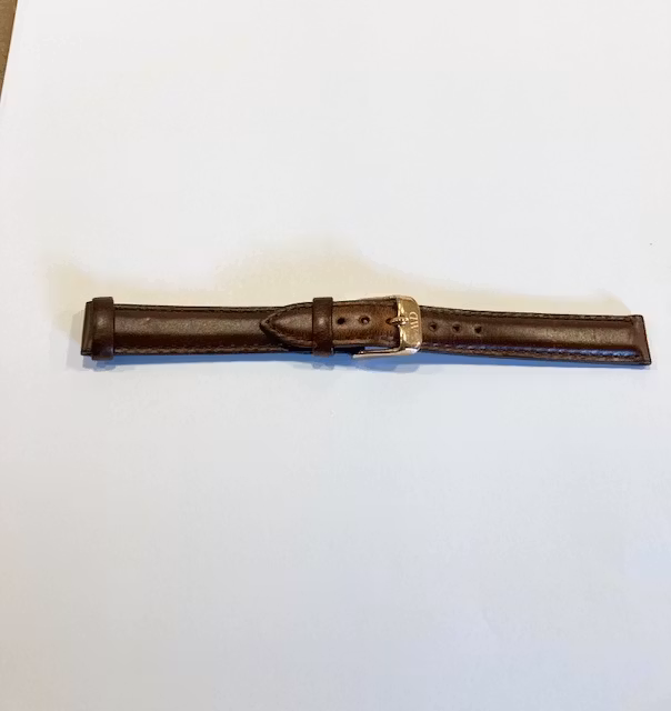 13mm klassiskt läderarmband till Daniel Wellington ur Brunt med roséplated spänne finns i Outlet Jemasmix Ericsson UrochGuld