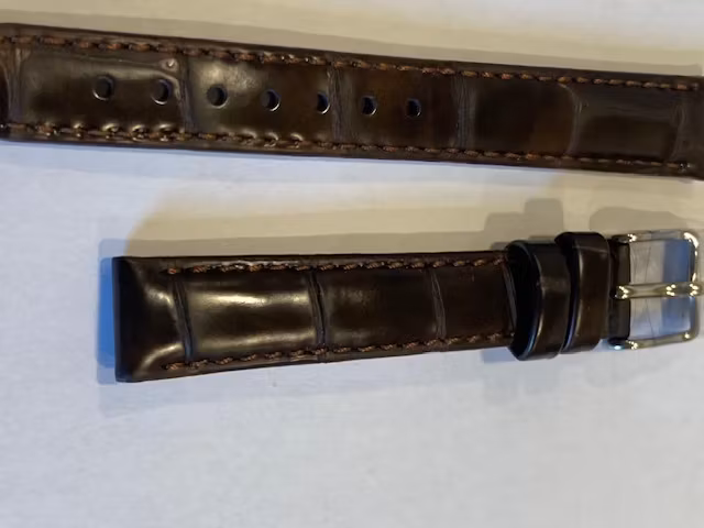 Daniel Wellington brunt präglat klockarmband 13 mm hos Jemasmix Outlet Ericsson Ur och Guld