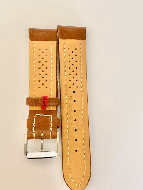 SPORTIGT KLOCKARMBAND I BRUNT LÄDERMED VITYA STICKNINGAR OUTLET ERICSSON UR OCH GULD